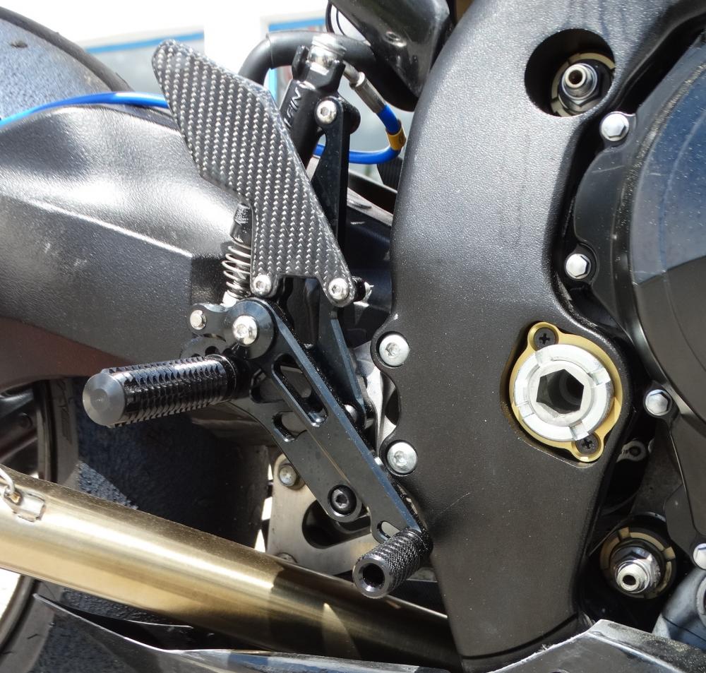 TMP Racing Fußrastenanlage Factory schwarz Suzuki GSX-R 1000 2009-16