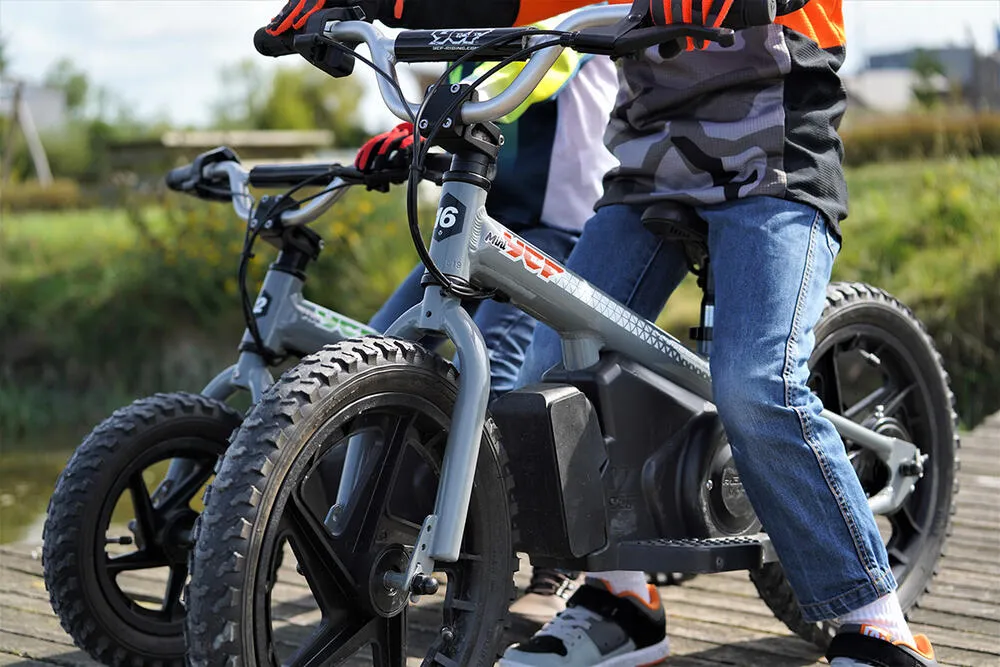 YCF-MINI-16-Elektrik-Balance-Bike-6 YCF MINI 16 Elektrik Balance Bike / Kinder E-Laufrad