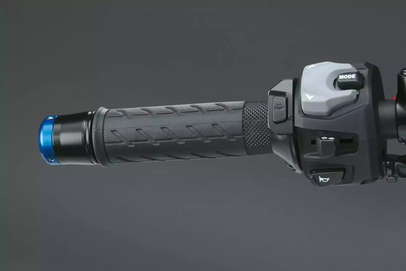 Suzuki-Original-Heizgriffe-mit-Integrierten-Schalter-3-Stufig-GSX-8S-GSX-8R-57100-25810-000 Suzuki Original Heizgriffe mit Integrierten Schalter - 3 Stufig - GSX-8S / GSX-8R - 57100-25810-000