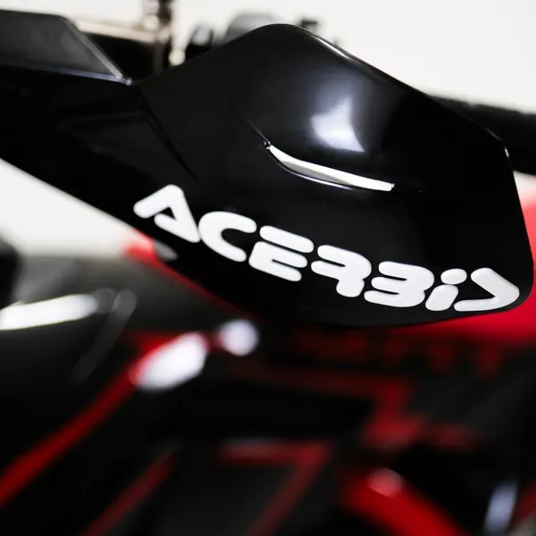 SWM SM 125 R Motard rot-schwarz 2025