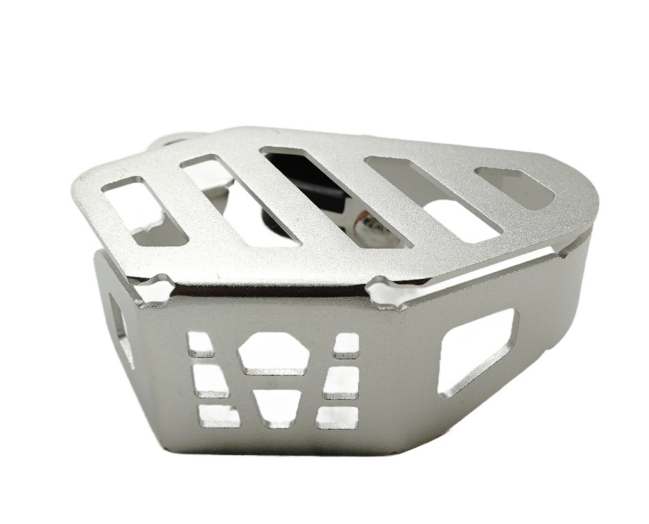 CFMoto Schutz Ausgleichbehälter vorne am Lenker - MT 800 / MT-X 800 - CF-6WWV-802300-5000 CFMoto Schutz Ausgleichbehälter vorne am Lenker - MT 800 / MT-X 800 - CF-6WWV-802300-5000