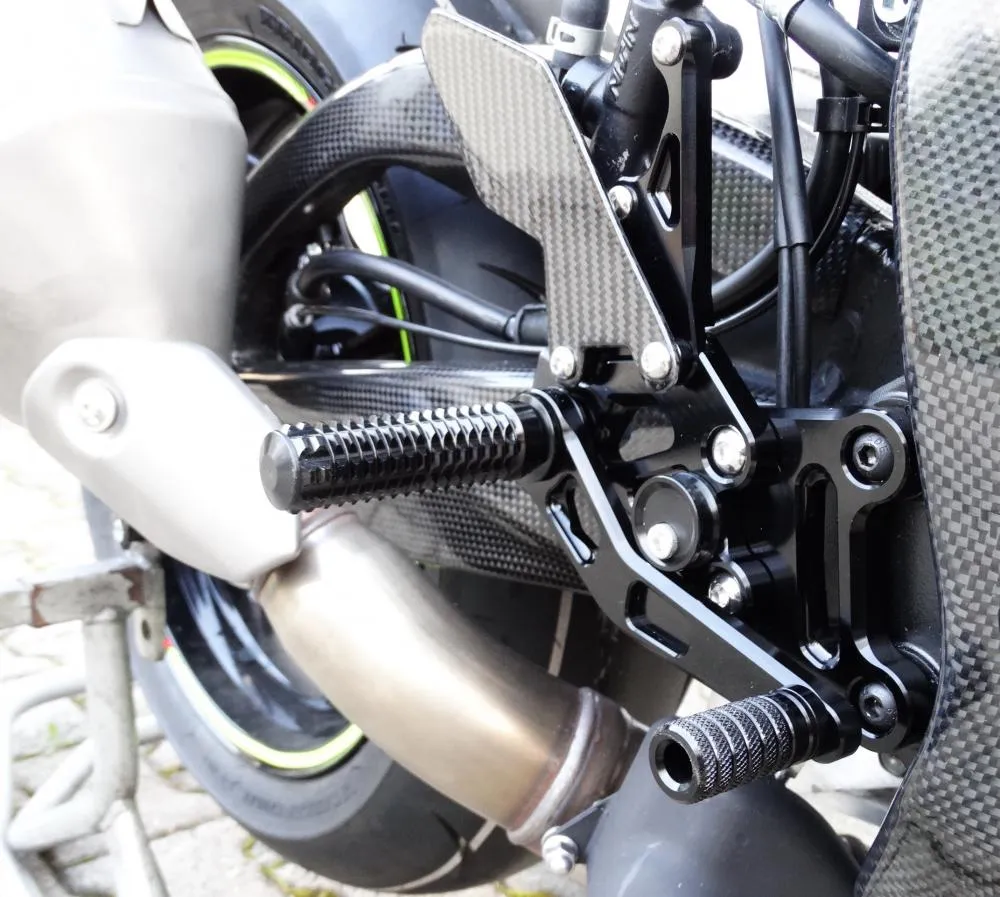 Racing Fußrastenanlage Factory schwarz Suzuki GSX-R 1000 /R 2017-