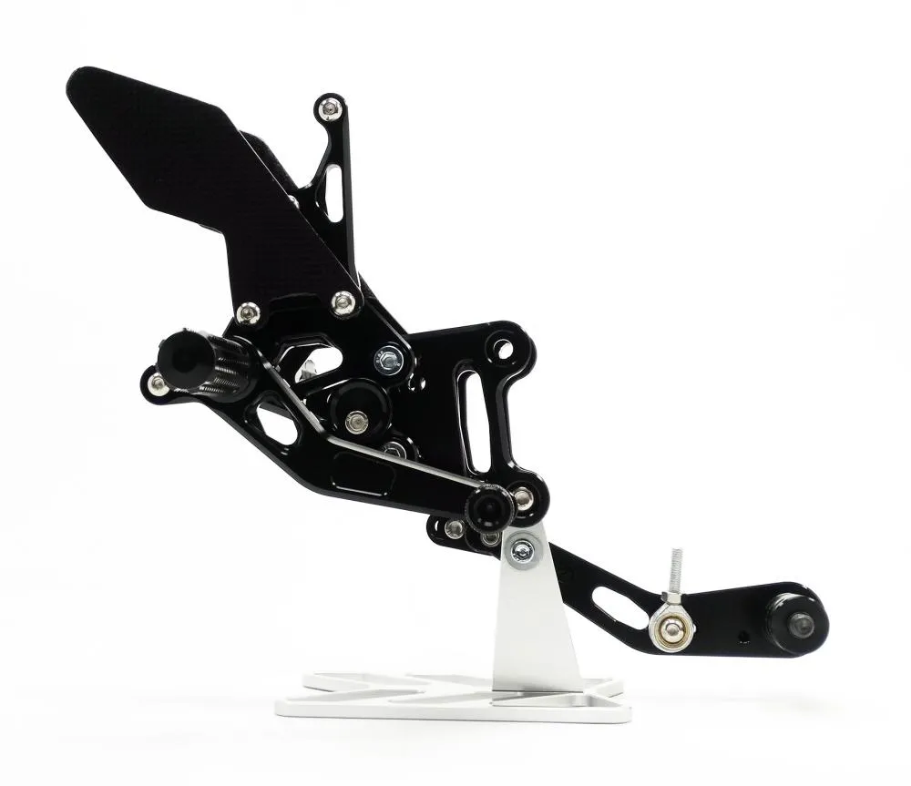 TMP_Fussrastenanlage_Suzuki_GSX_R_1000_2017_rechte_ansicht TMP Racing Fußrastenanlage Factory schwarz Suzuki GSX-R 1000 /R 2017-