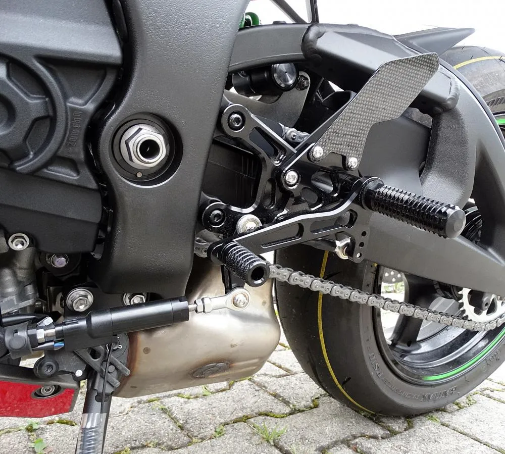 Racing Fußrastenanlage Factory schwarz Kawasaki ZX10R Ninja 2016-