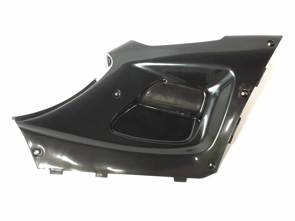 TGB SIDE COVER, RH - 512590BBL
