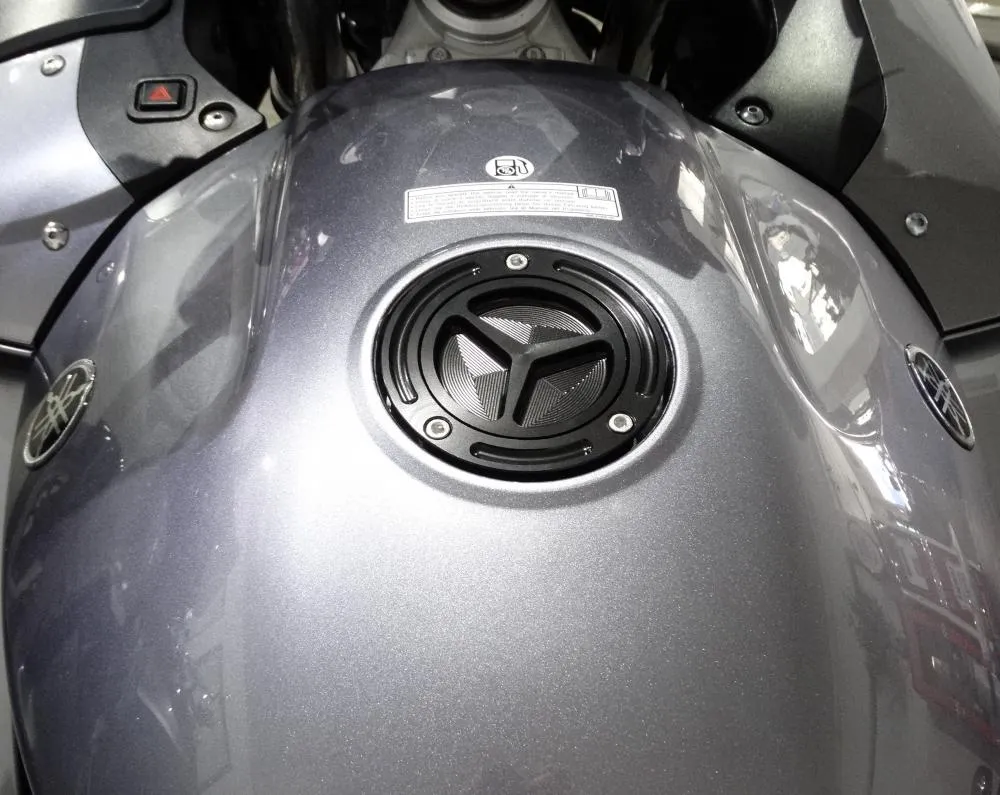 Racing Tankdeckel schwarz 3 Loch Verschraubung Yamaha